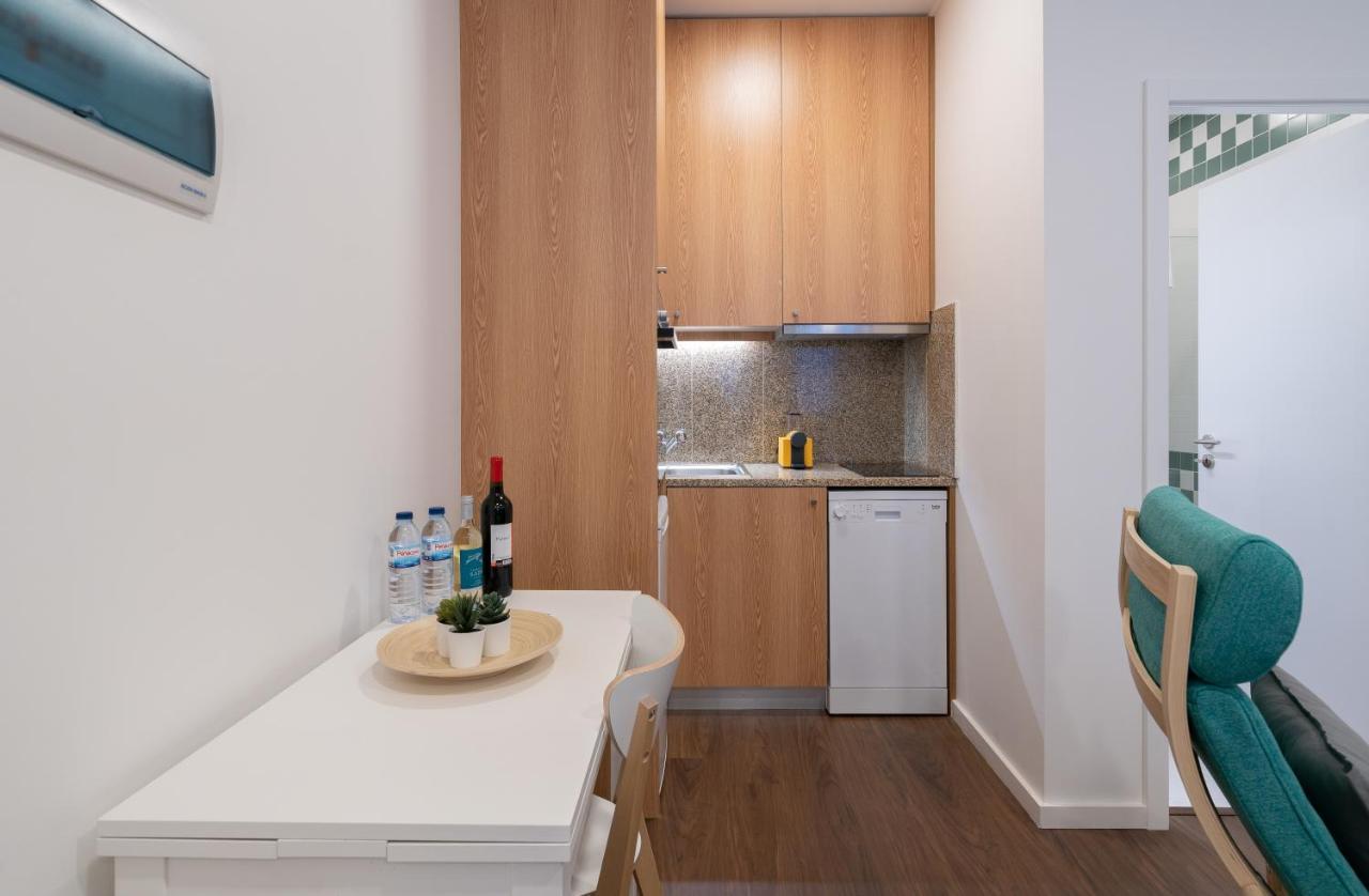 Host Wise - Modern Studios With Terrace - Walk Everywhere Porto Eksteriør bilde