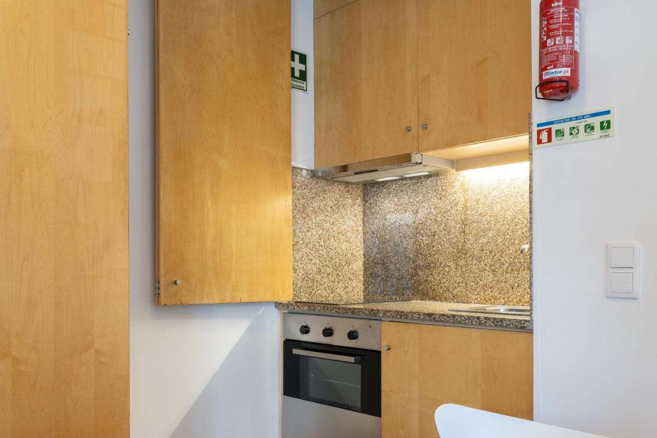 Host Wise - Modern Studios With Terrace - Walk Everywhere Porto Eksteriør bilde